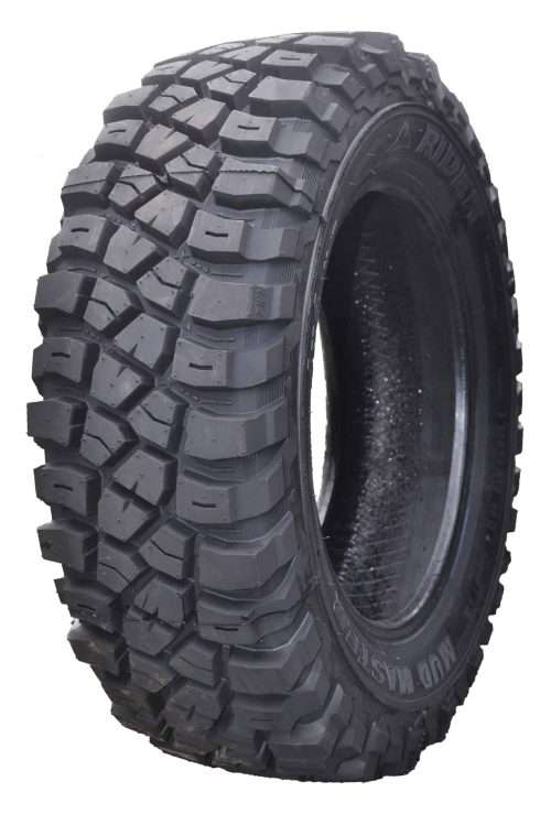 Anvelopă off-road 205/70R15 Rider Mud Master KM3 M/T TL 96Q Anvelopă off-road robustă pentru teren dificil, model Rider Mud Master KM3 M/T, dimensiune 205/70R15.