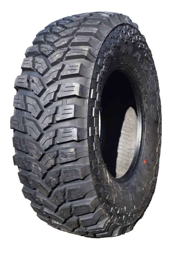 Anvelopă off-road MAXXIS M8060 TREPADOR TL 235/75R15 Anvelopă off-road MAXXIS M8060 TREPADOR TL 235/75R15 pentru teren dificil și condiții extreme.